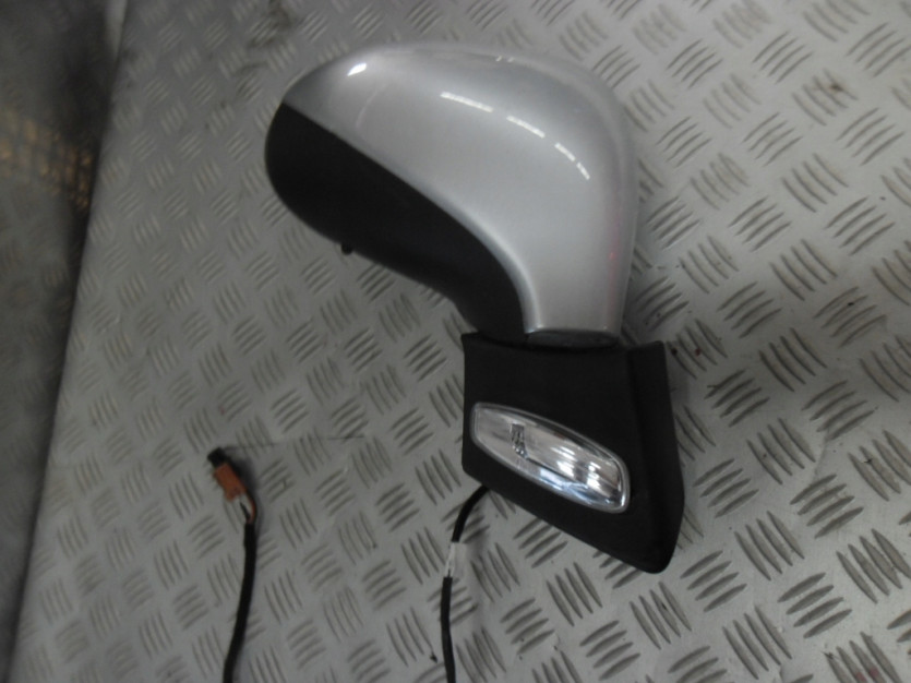 PEUGEOT 207 LIFT LUSTERKO PRAWE 9 PIN