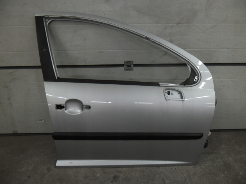 PEUGEOT 207 LIFT DRZWI PRAWE PRZOD PRZEDNIE EZR 5D