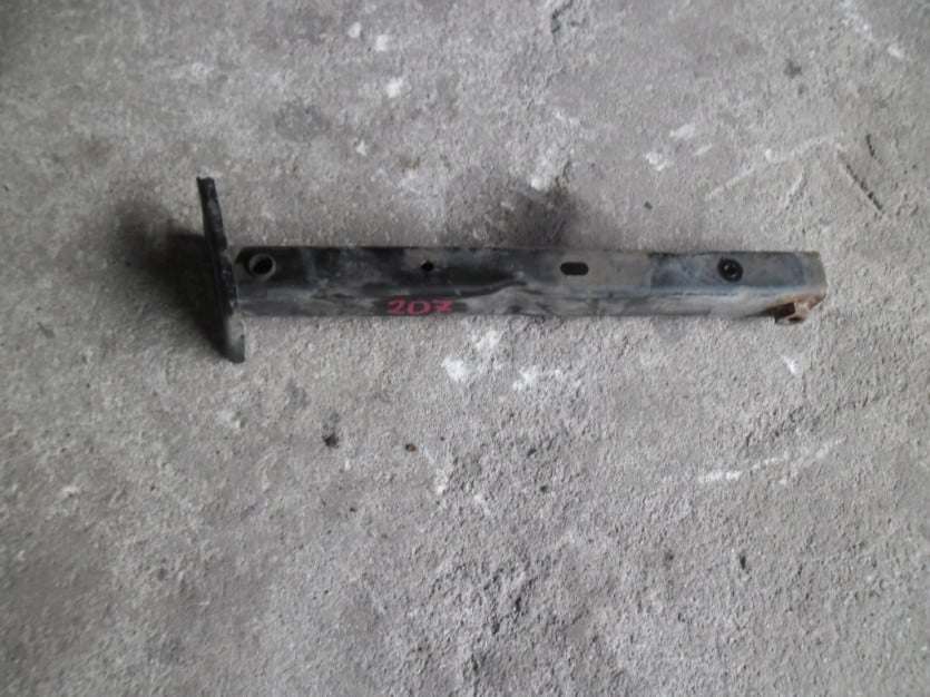 PEUGEOT 207 LIFT WSPORNIK STREFA ZGNIOT KIEL PRAWY