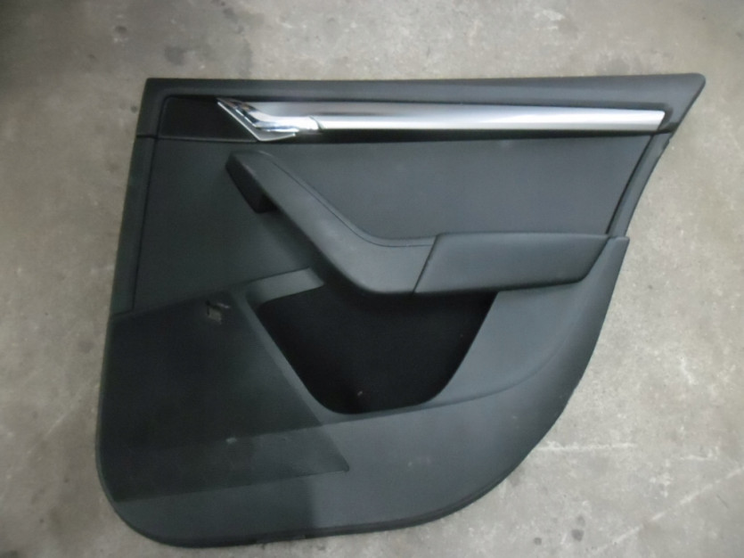 SKODA OCTAVIA III 3 5E TAPICERKA DRZWI PRAWA TYL