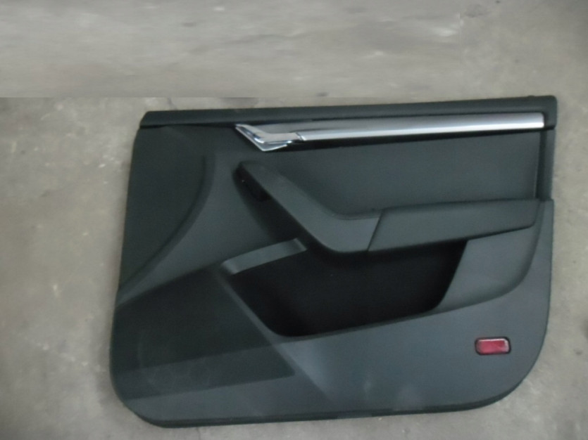 SKODA OCTAVIA III 3 5E TAPICERKA DRZWI PRAWA PRZOD