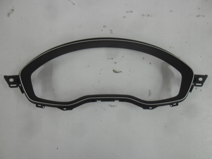 AUDI A5 S5 8W F5 RAMKA LICZNIKA ZEGAROW 8W0857115