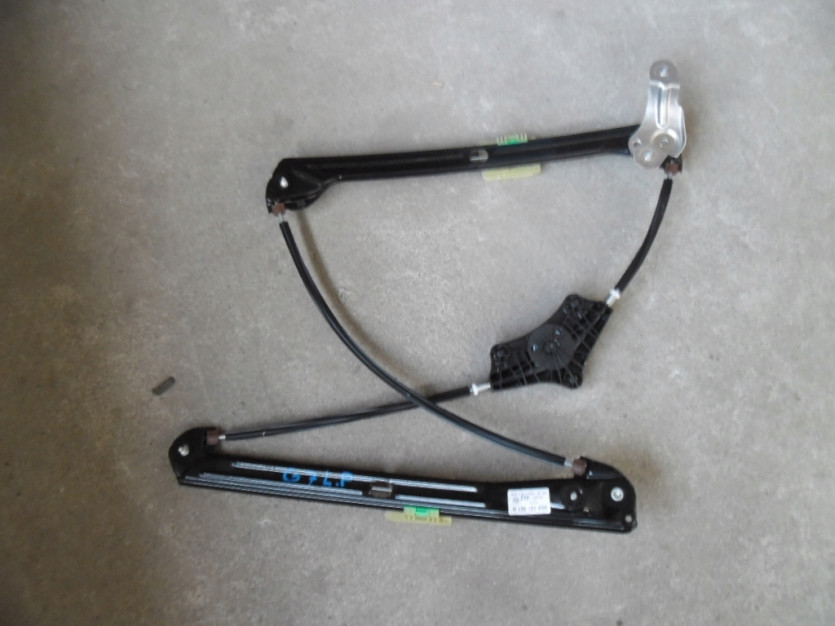 VW GOLF 7 VII 1.6 TDI PODNOSNIK SZYBY LEWY PRZOD