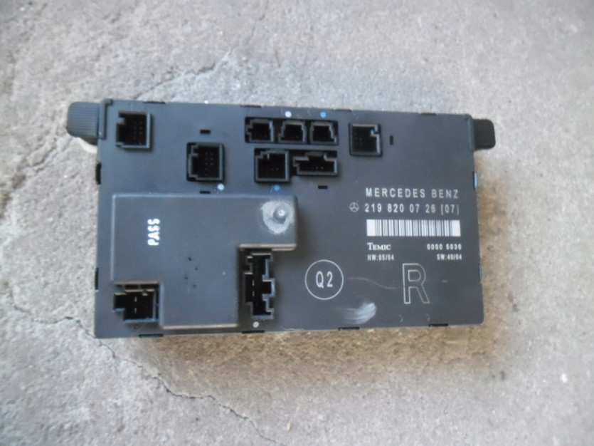 MERCEDES CLS W219 STEROWNI MODUL DRZWI PRAWY PRZOD
