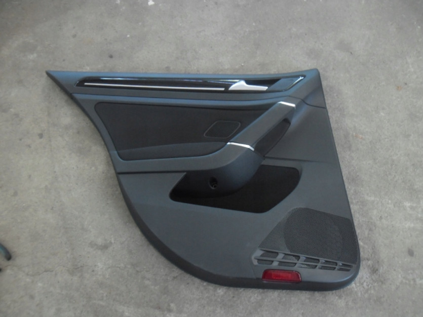 VW GOLF VII 7 2019 LIFT TAPICERKA DRZWI LEWA TYL