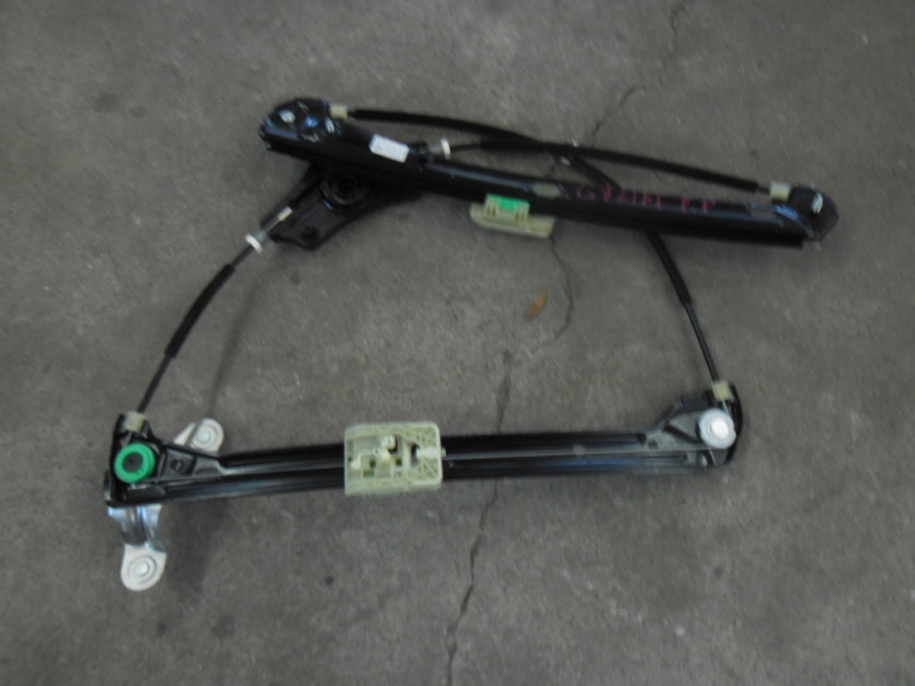 VW GOLF VII 7 LIFT PODNOSNIK SZYBY PRAWY PRZOD