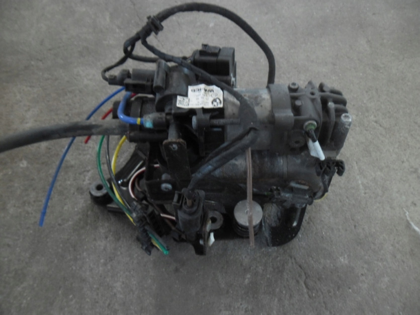 BMW 7 G11 730 2016 KOMPRESOR ZAWIESZENIA 6861882