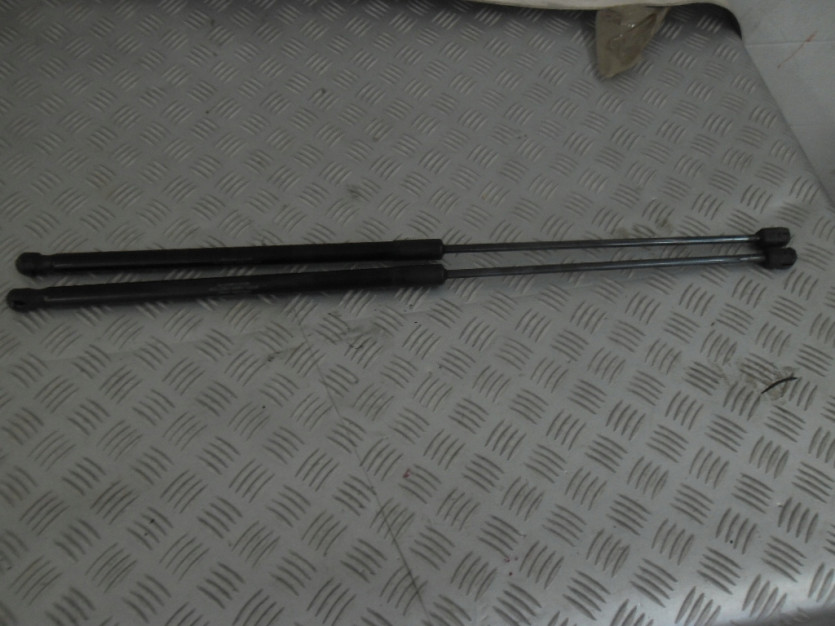 MERCEDES CLS W219 SILOWNIKI MASKI A2118800020