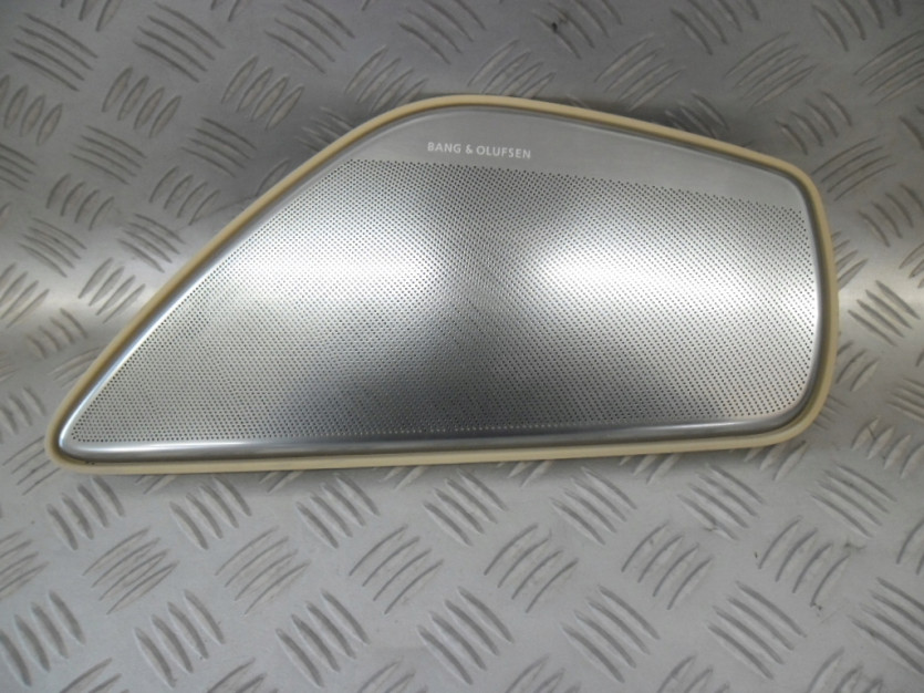 AUDI A8 D4 4H LIFT OSLONA GLOSNIKA B&O LEWA
