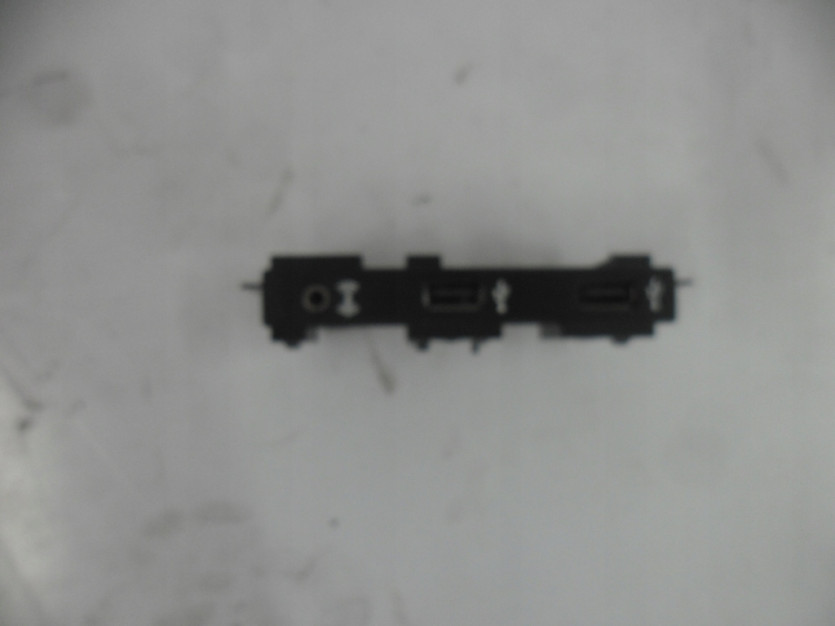VW TOURAN 2 II 5T LIFT PORT USB AUX 5Q0035724