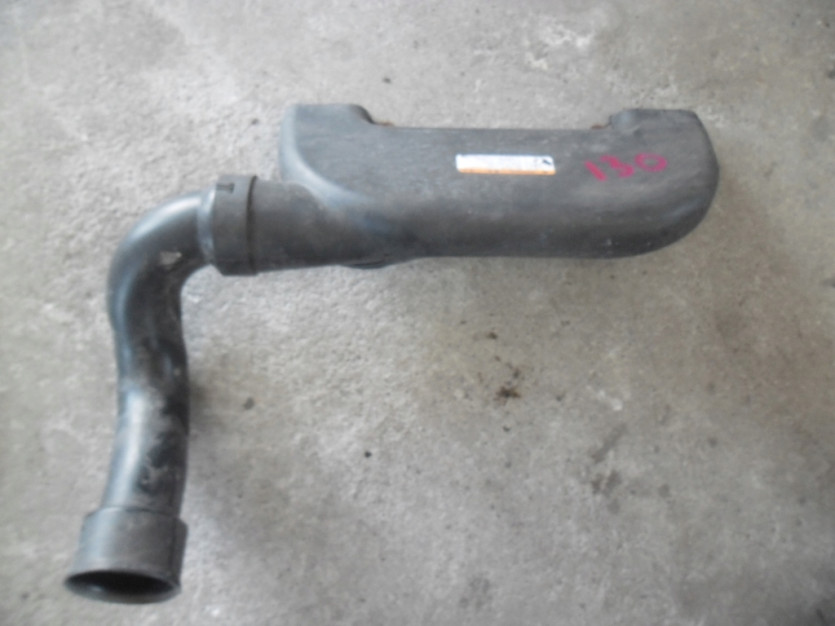 HYUNDAI I30 2010 DOLOT POWIETRZA 28212-2L000