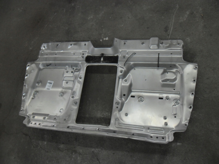 AUDI A8 4H D4 OSLONA TYL TYLNA SCIANA 4H0813501D
