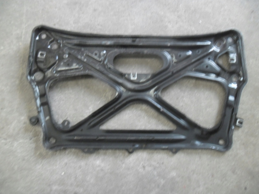 AUDI A8 4H D4 3.0 BELKA WZMOCNIENIE POD SILNIK