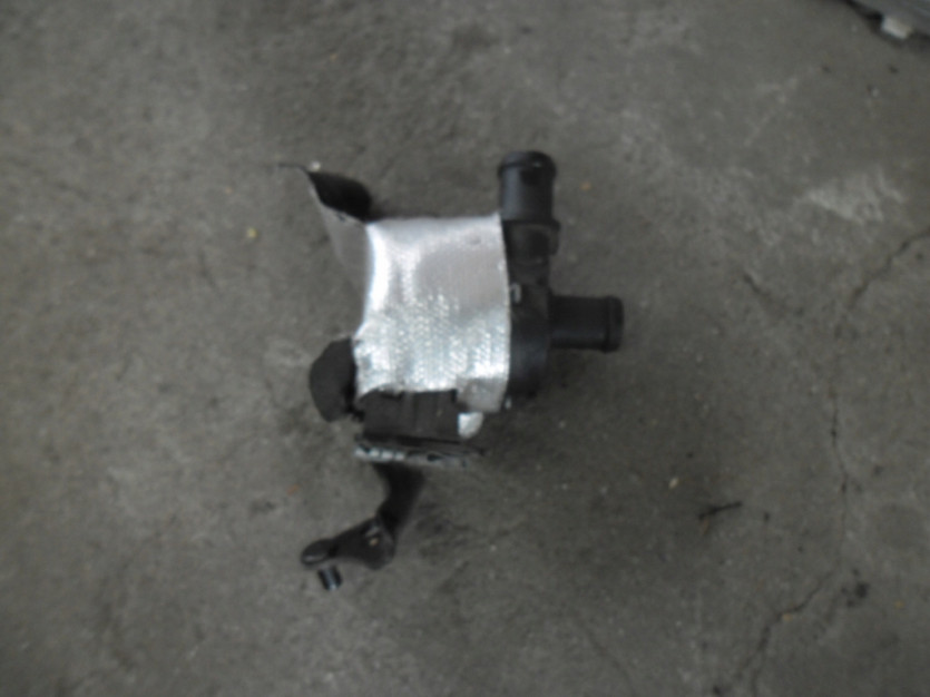 VW GOLF 7 VII 5G R 4X4 AUDI S3 POMPA WODY