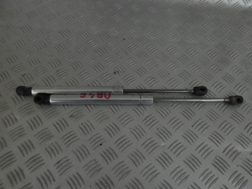 AUDI A8 D3 4E SILOWNIKI AMORTYZATORY KLAPY TYL