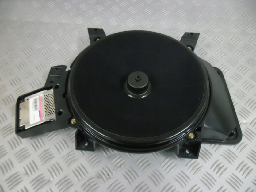 AUDI A8 D3 4E GLOSNIK BOSE SUBWOOFER 4E0035412A