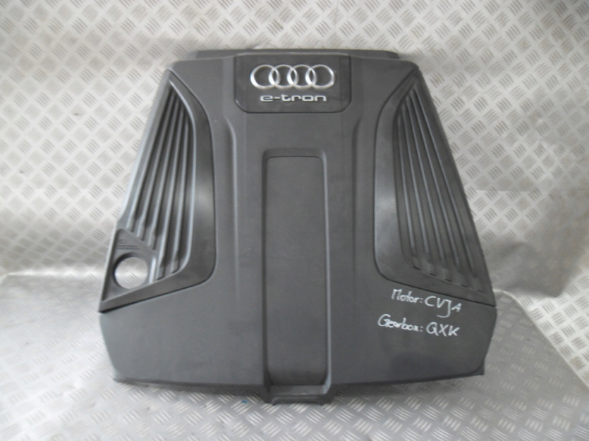 AUDI Q7 4M 2 II OSLONA POKRYWA SILNIKA 4M0133849E