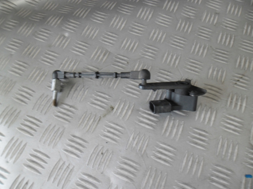 AUDI Q7 4M 2 II CZUJNIK POZIOMOWANIA 4M0907503