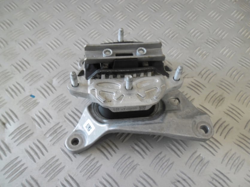 AUDI Q7 4M 2 II LAPA PODUSZKA 8W0399156