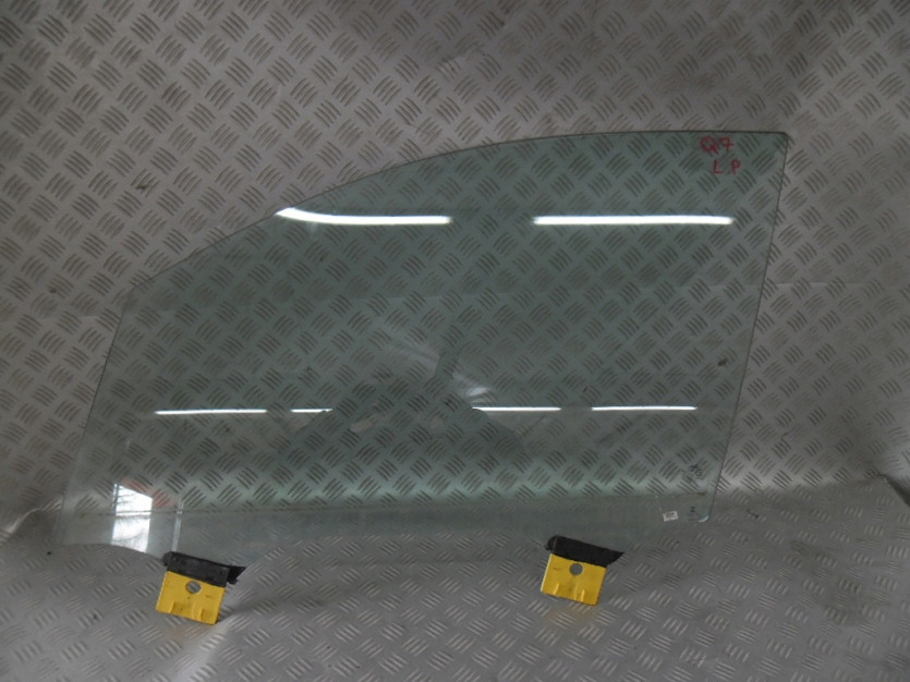 AUDI Q7 4M 2 II SZYBA DRZWI LEWA PRZOD 4M0845021