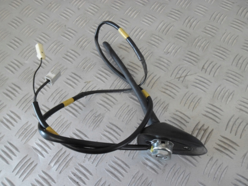 TOYOTA VERSO R2 2011 ANTENA RADIA