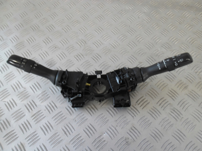 TOYOTA VERSO R2 2011 PRZELACZNIK ZESPOLONY
