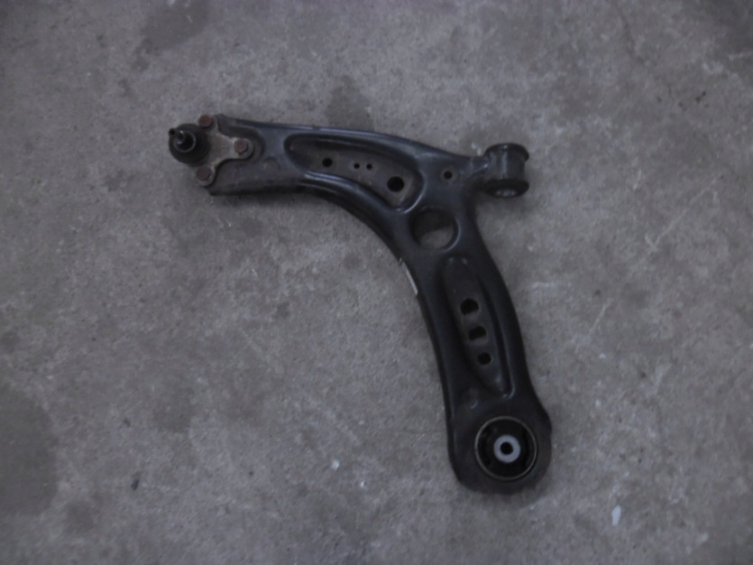 VW GOLF 7 VII 5G WAHACZ LEWY PRZOD 5Q0407151J