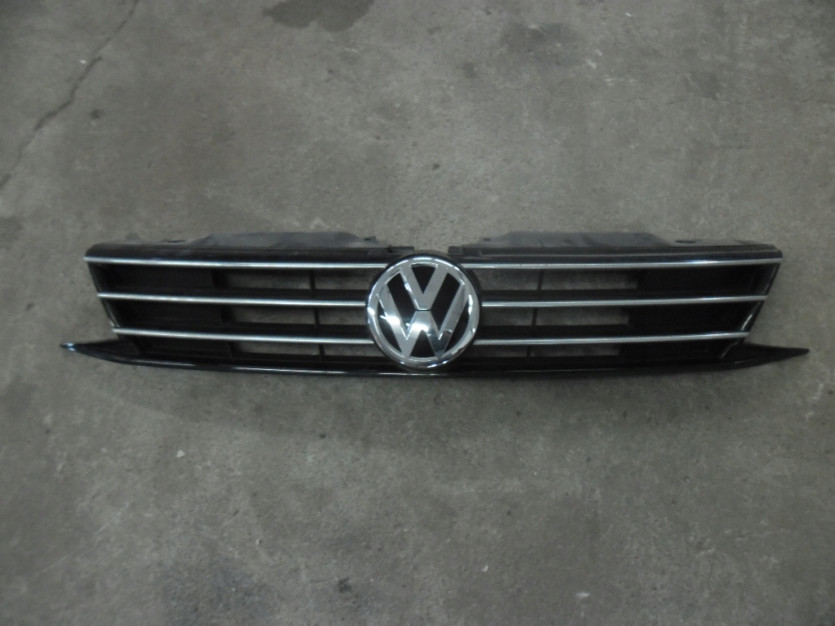 VW JETTA 4 A6 5C6 LIFT ATRAPA GRILL 5C6853655E