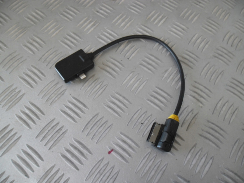 AUDI A8 D4 4H LIFT PRZEWOD WTYCZKA I PHONE