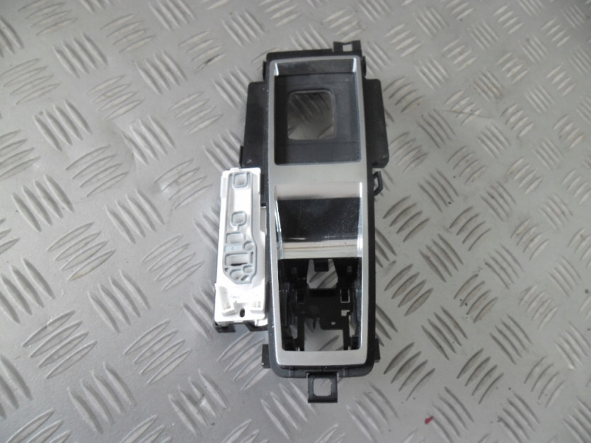 AUDI A8 4N D5 2017 RAMKA OSLONA TUNELU 4N1713111D