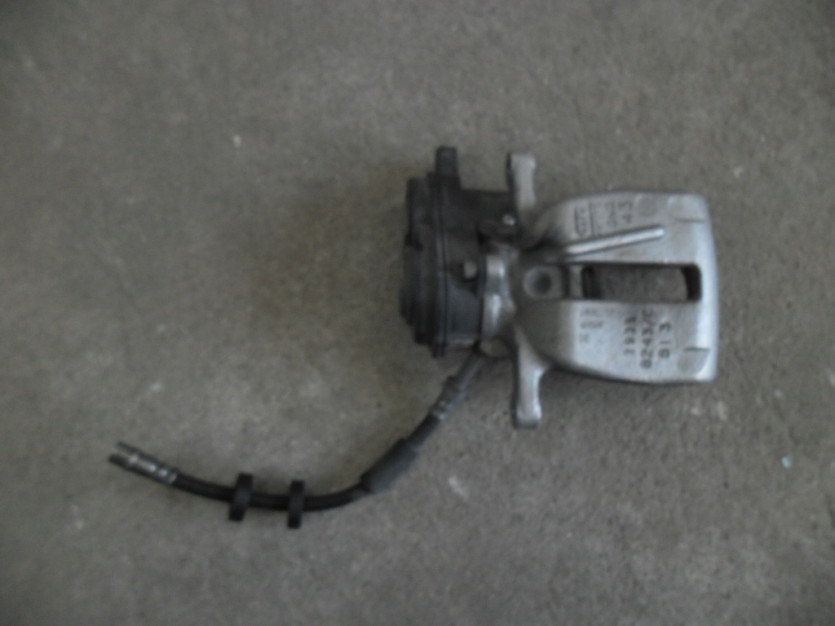 AUDI A8 D4 4H LIFT ZACISK HAMULCOWY LEWY TYL