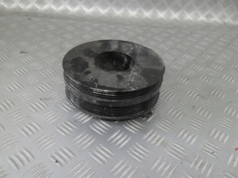 AUDI A8 4N D5 KOLO PASOWE 0P2105251A