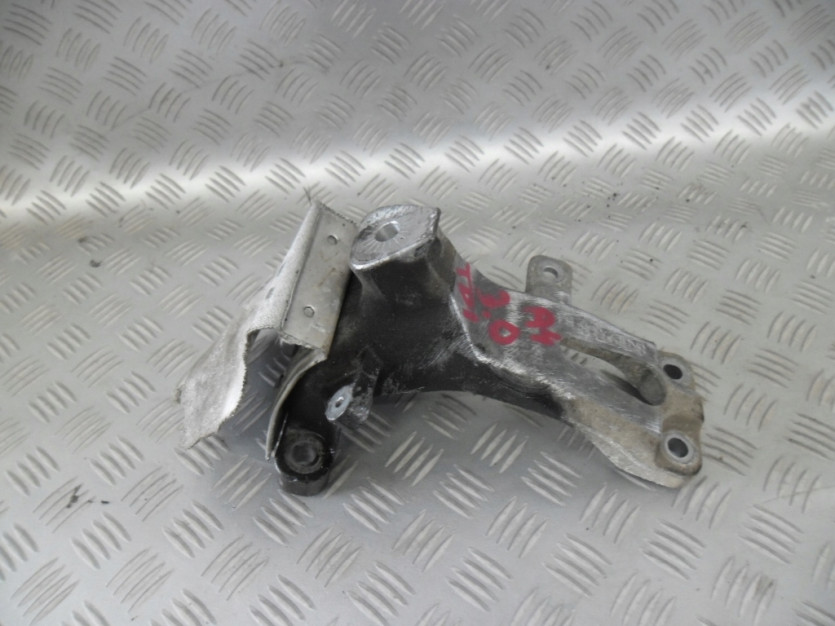 AUDI A4 8K B8 LAPA WSPORNIK 3.0 TDI 8K0199308BJ