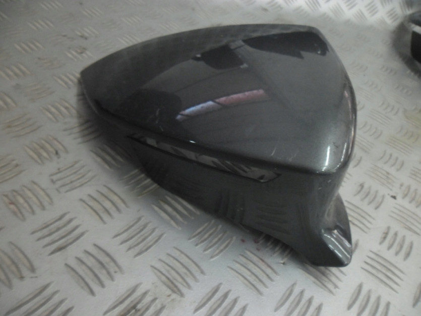 SEAT ATECA OBUDOWA LUSTERKA PRAWA