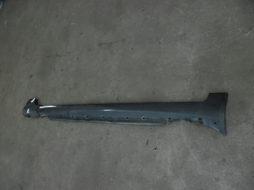 AUDI A4 B7 8E KOMBI PROG PRAWY LISTWA 8E0853860