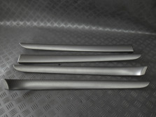 AUDI A4 B7 8E LISTWY OZDOBNE DRZWI KOMBI 8E0867410