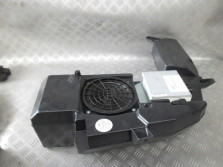 AUDI A4 B7 8E KOMBI SUBWOOFER WZMACNIACZ 8E9035223