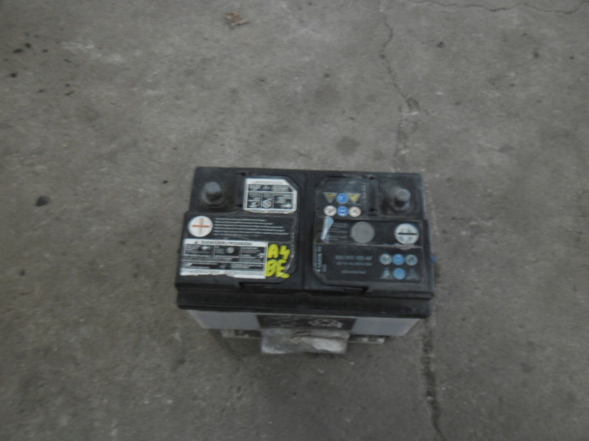 AUDI A4 B7 8E AKUMULATOR 72Ah 380A 000915105AF
