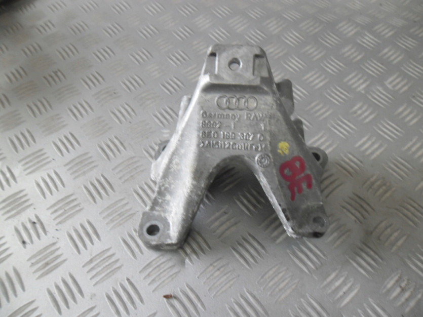 AUDI A4 B7 8E KOMBI LAPA WSPORNIK LEWY 8E0199307Q