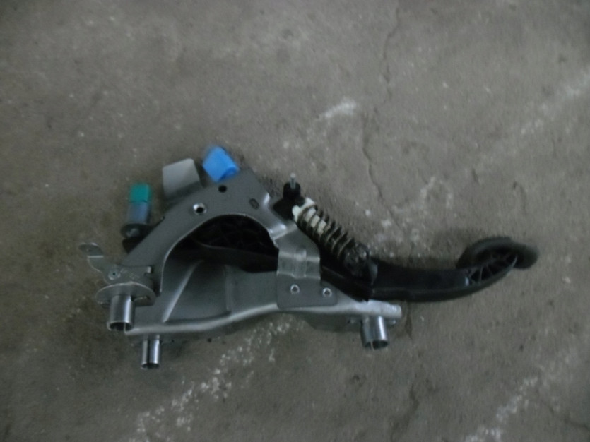 RENAULT MEGANE III 3 2012 KOMBI PEDAL SPRZEGLA