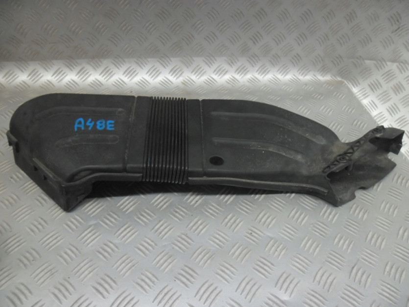AUDI A4 B7 8E WLOT POWIETRZA DOLOT FSI 8E0129618K