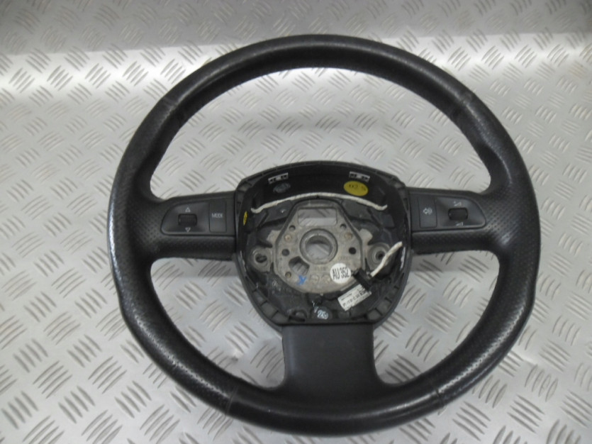 AUDI A4 B7 8E KOMBI KIEROWNICA SKORA 8P0419091AC