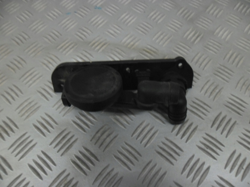 AUDI A4 B7 8E KOMBI ZAWOR ODMY 2.0 FSI 06F129101C
