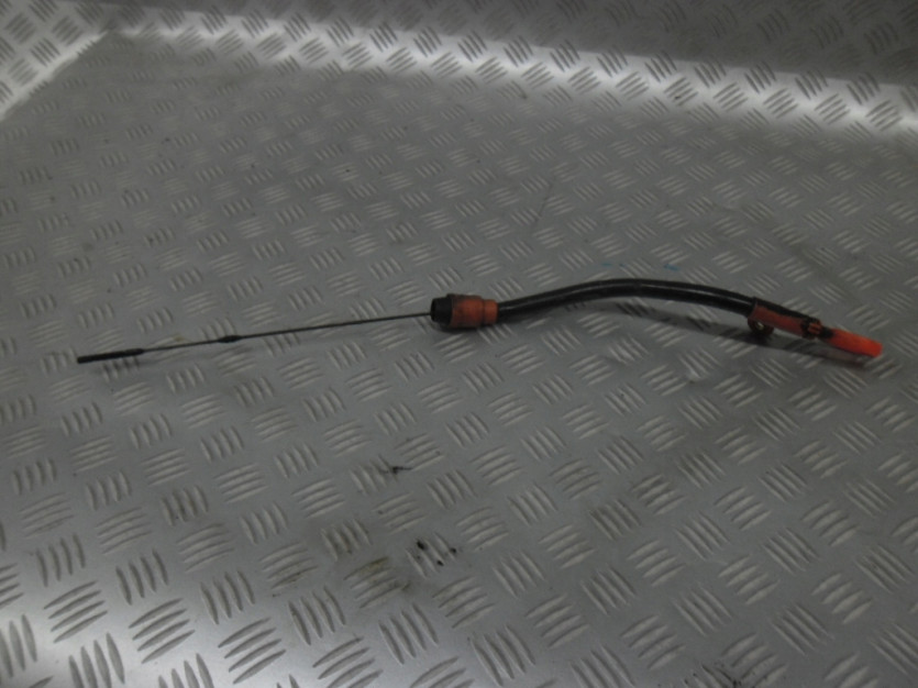 AUDI A4 B7 8E KOMBI MIARKA OLEJU BAGNET 06F103663H