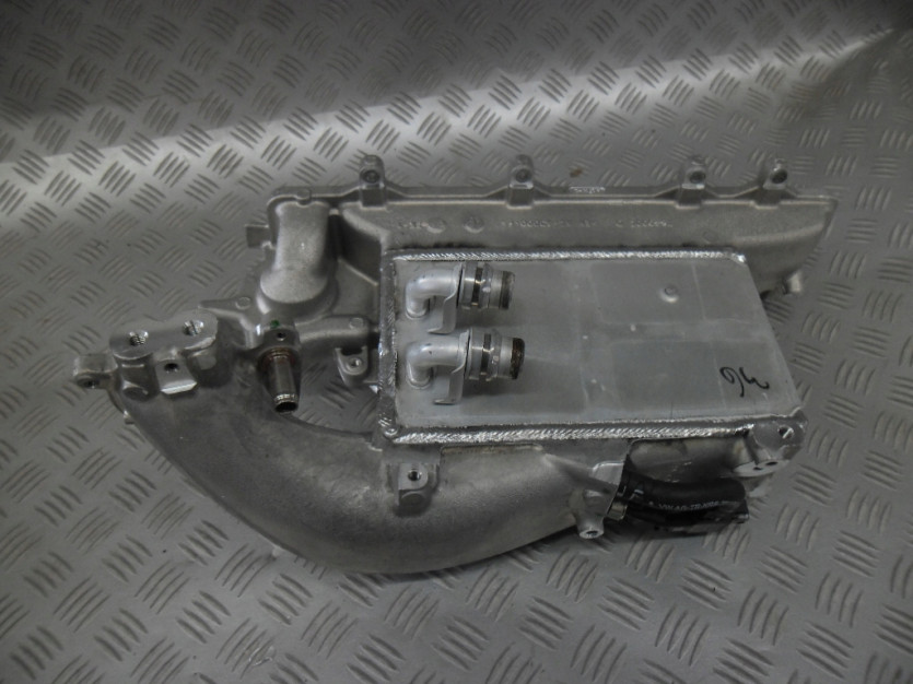 AUDI VW 2.0 TDI KOLEKTOR SSACY INTERCOOLER