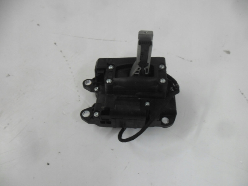 AUDI A5 S5 8W F5 MECHANIZM ZMIANY BIEGOW LEWAREK