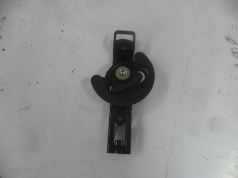 AUDI A5 S5 8W F5 SUWAK PASA LEWY 4M0857819