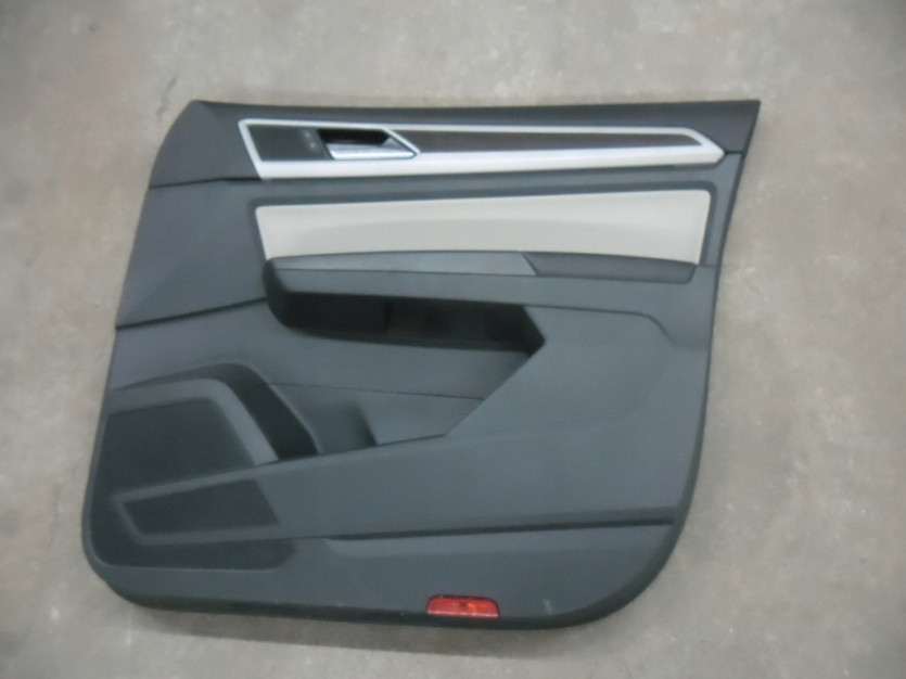 VW ATLAS TERAMONT TAPICERKA DRZWI PRAWA PRZOD