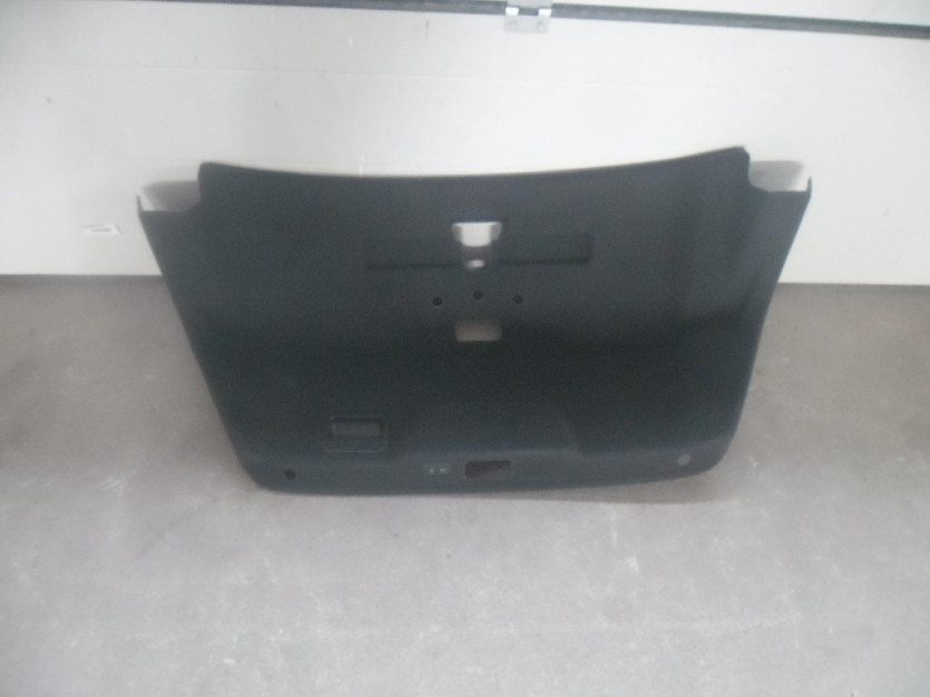 AUDI A8 D4 4H LIFT 2015 TAPICERKA KLAPY TYL