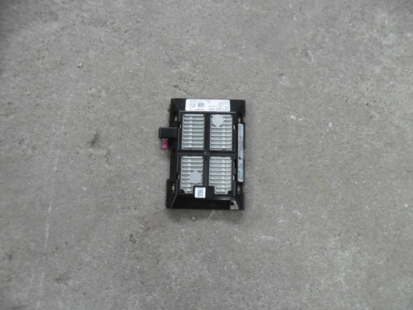 SKODA KAROQ LADOWARKA INDUKCYJNA NOVERO 3V0035502